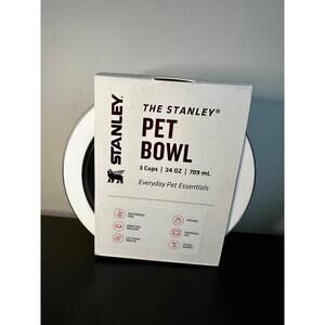 Stanley Everyday Pet Bowl in the White Frost Polka Dot design